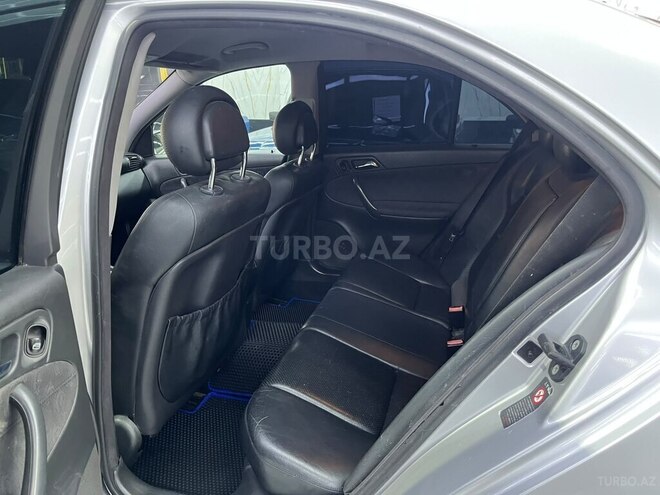Mercedes E 220 2001, 302,145 km - 2.2 л - Sumqayıt