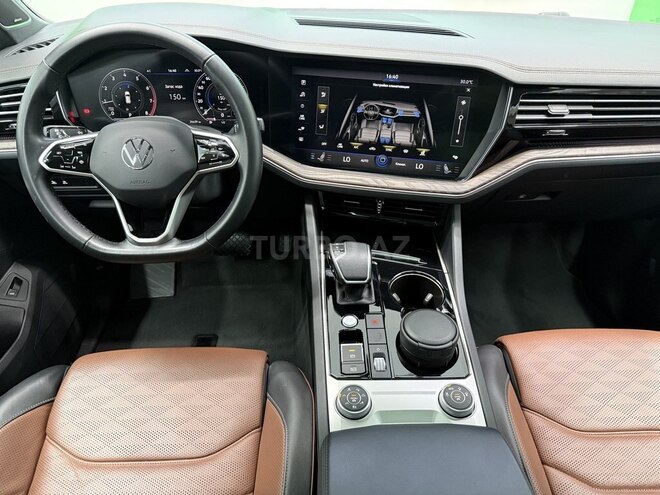 Volkswagen Touareg 2022, 34,600 km - 3.0 l - Bakı