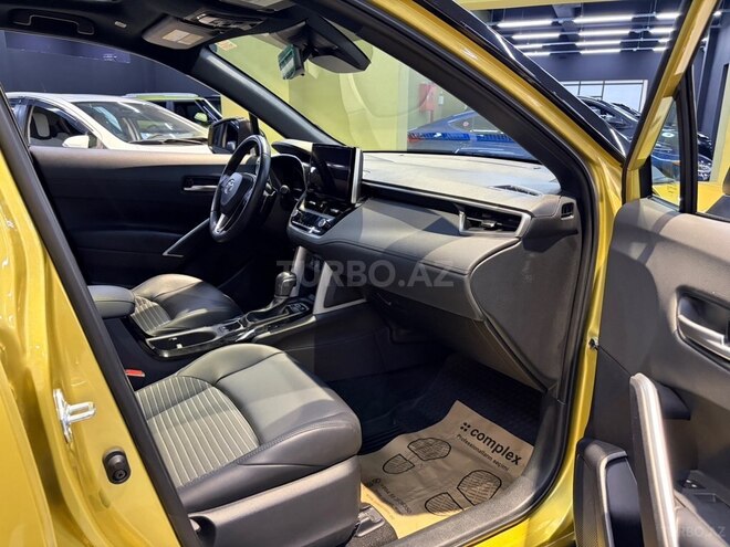 Toyota Corolla Cross 2024, 22,300 km - 2.0 l - Bakı