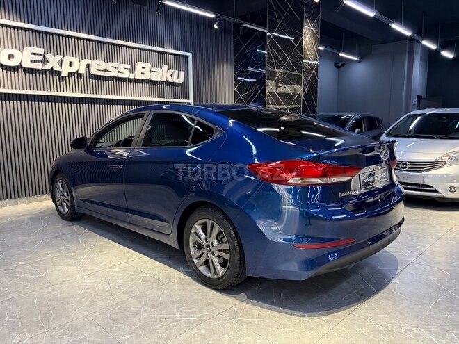 Hyundai Elantra 2018, 88,000 km - 2.0 l - Bakı