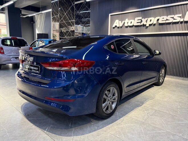 Hyundai Elantra 2018, 88,000 km - 2.0 l - Bakı
