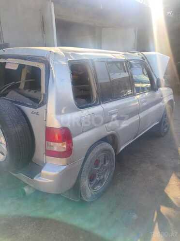 Mitsubishi Pajero io 2003, 220,123 km - 2.0 l - Bakı