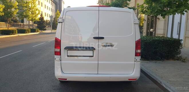 Mercedes Vito 2018, 290,000 km - 1.6 l - Bakı