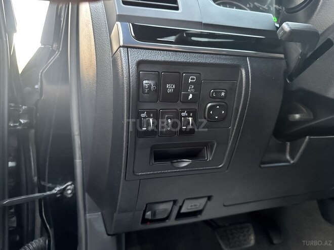 Toyota Land Cruiser 2018, 209,000 km - 4.0 л - Bakı