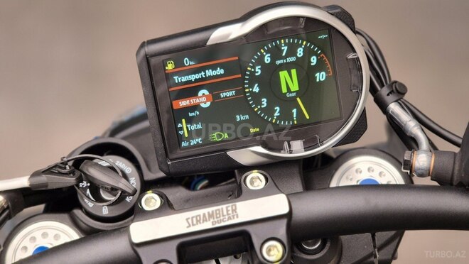 Ducati  2025, 0 km - 0.9 л - Bakı