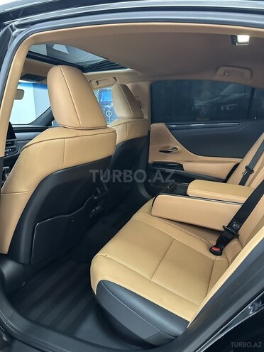 Lexus ES 300h 2023, 49,000 km - 2.5 l - Bakı
