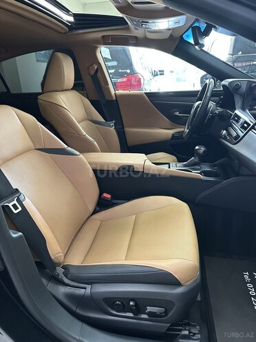 Lexus ES 300h 2023, 49,000 km - 2.5 l - Bakı