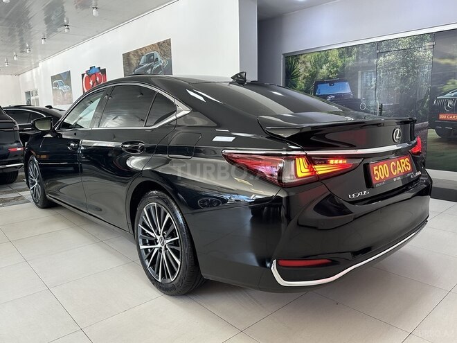Lexus ES 300h 2023, 49,000 km - 2.5 l - Bakı