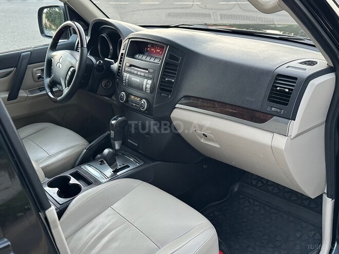 Mitsubishi Pajero 2010, 253,000 km - 3.5 l - Bakı