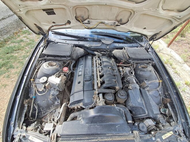 BMW 528 1998, 342,771 km - 2.8 l - Bakı
