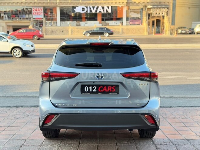Toyota Highlander 2022, 100,010 km - 2.5 l - Bakı