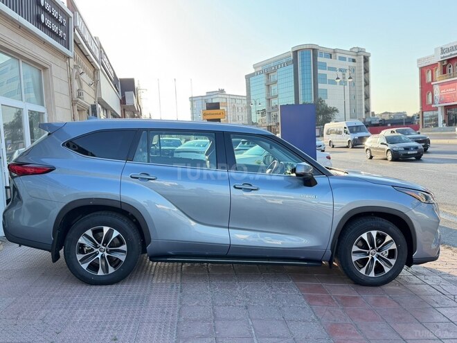 Toyota Highlander 2022, 100,010 km - 2.5 l - Bakı