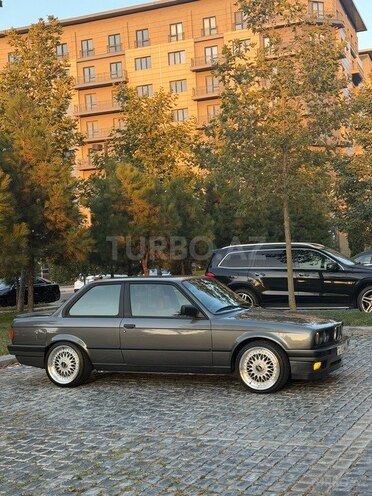 BMW 325 1988, 260,000 km - 2.5 l - Bakı
