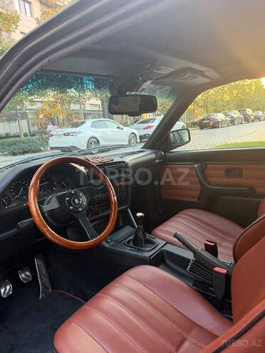 BMW 325 1988, 260,000 km - 2.5 l - Bakı