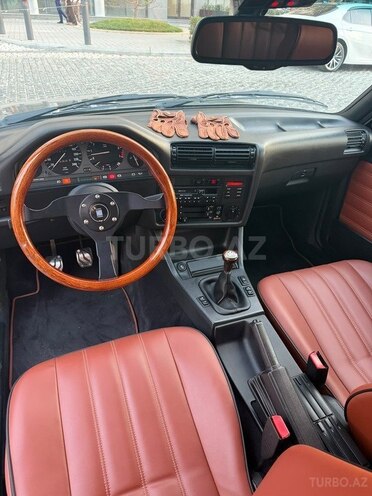BMW 325 1988, 260,000 km - 2.5 l - Bakı