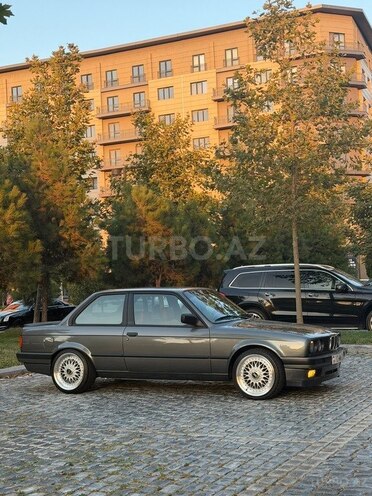 BMW 325 1988, 260,000 km - 2.5 l - Bakı