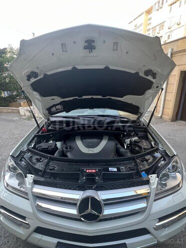 Mercedes GL 500 4MATIC 2011, 50,000 km - 5.5 l - Bakı