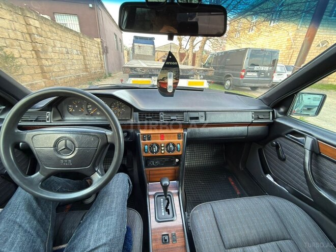 Mercedes E 300 1993, 350,000 km - 3.0 л - Bakı
