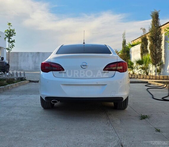 Opel Astra 2016, 156,142 km - 1.4 л - Bakı