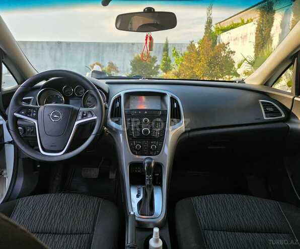Opel Astra 2016, 156,142 km - 1.4 л - Bakı