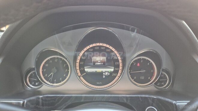 Mercedes E 220 2013, 238,000 km - 2.1 л - Bakı