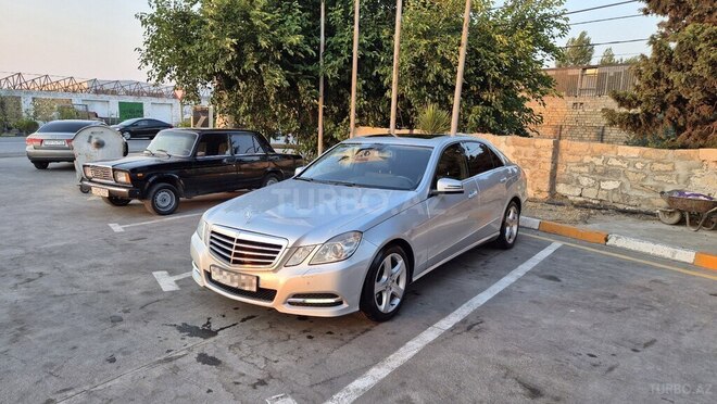 Mercedes E 220 2013, 238,000 km - 2.1 л - Bakı
