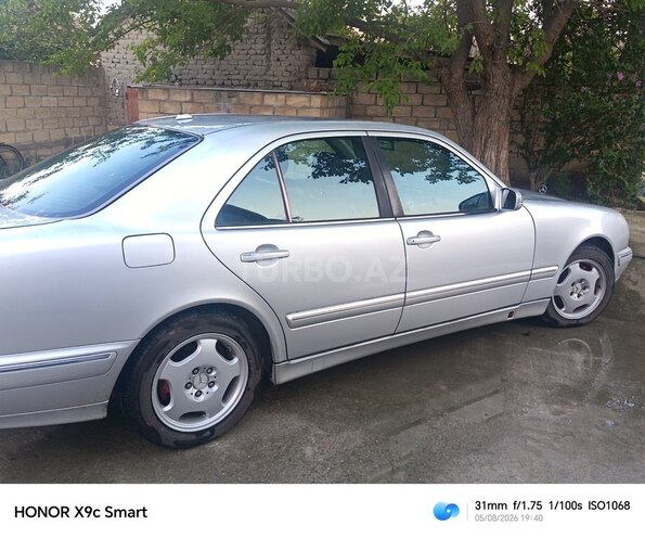 Mercedes E 280 4MATIC 2001, 549,000 km - 2.8 l - Ucar