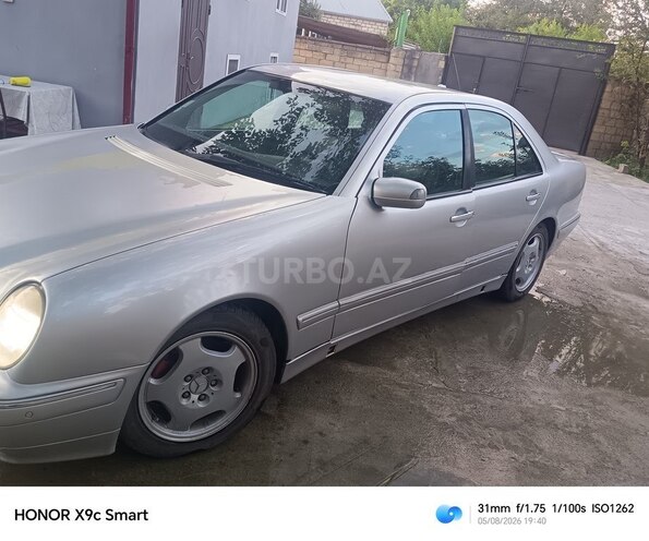 Mercedes E 280 4MATIC 2001, 549,000 km - 2.8 l - Ucar