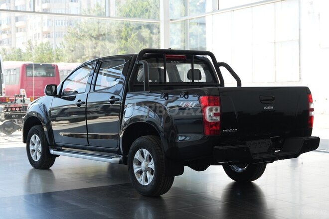 Isuzu  2026, 0 km - 2.5 l - Bakı