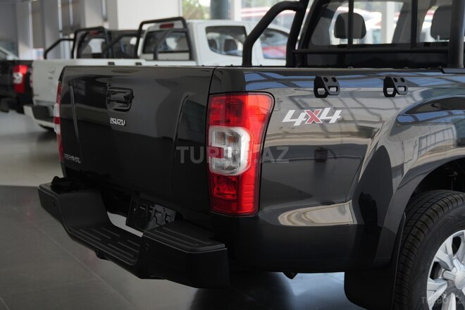 Isuzu  2026, 0 km - 2.5 l - Bakı