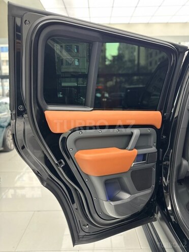 Land Rover Defender 2025, 7,700 km - 3.0 l - Bakı