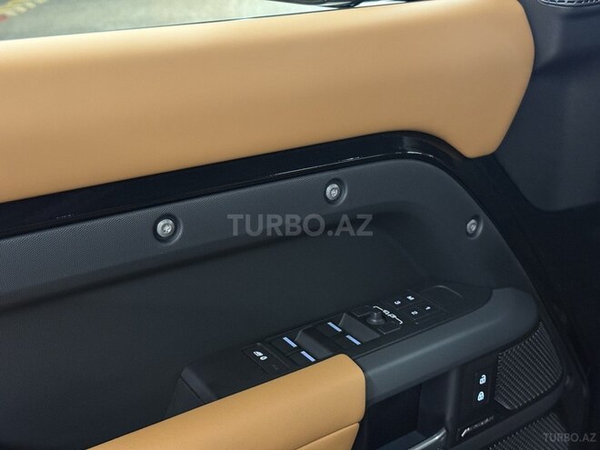 Land Rover Defender 2023, 18,000 km - 3.0 л - Bakı