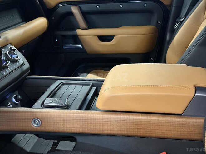 Land Rover Defender 2023, 18,000 km - 3.0 л - Bakı