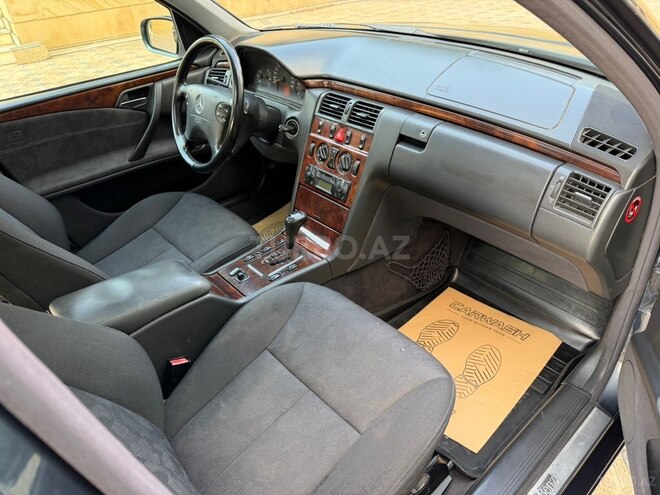Mercedes E 270 2000, 319,000 km - 2.7 l - Gəncə