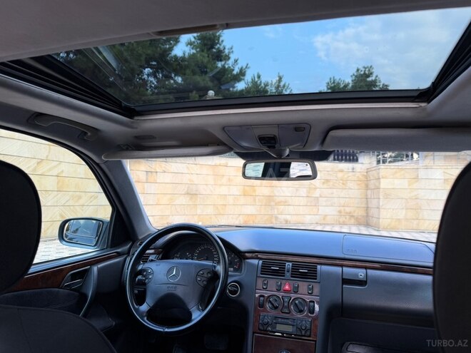 Mercedes E 270 2000, 319,000 km - 2.7 l - Gəncə