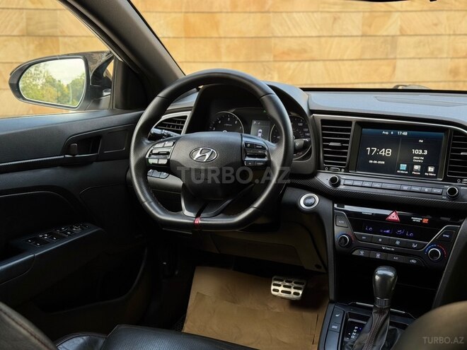 Hyundai Elantra 2018, 81,000 km - 1.6 л - Gəncə