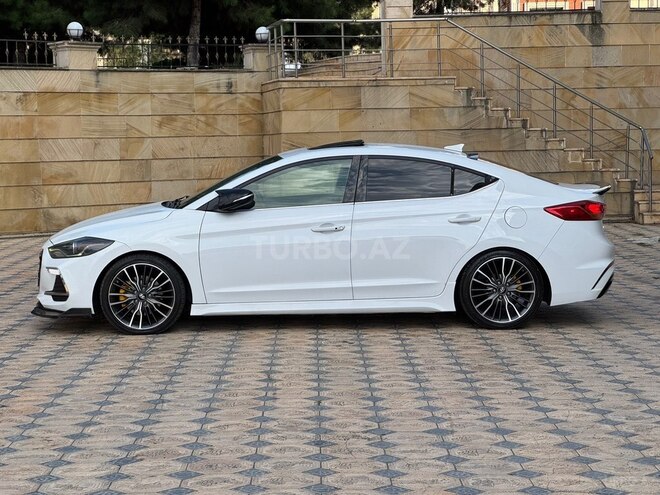 Hyundai Elantra 2018, 81,000 km - 1.6 л - Gəncə