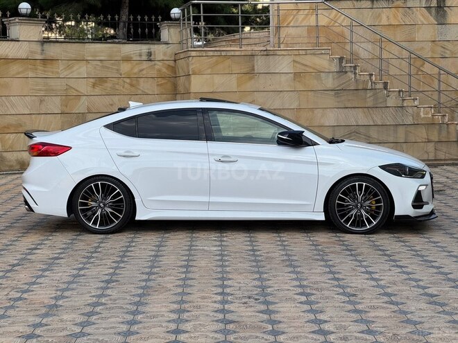 Hyundai Elantra 2018, 81,000 km - 1.6 л - Gəncə
