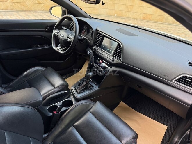 Hyundai Elantra 2018, 81,000 km - 1.6 л - Gəncə