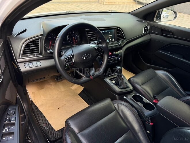 Hyundai Elantra 2018, 81,000 km - 1.6 л - Gəncə