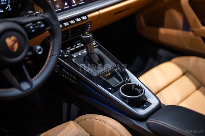 Porsche  2026, 0 km - 4.0 l - Bakı