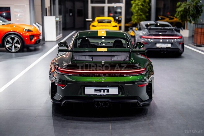 Porsche  2026, 0 km - 4.0 l - Bakı