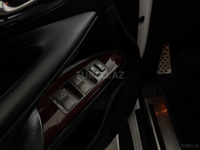 Lexus LX 570 2013, 127,800 km - 5.7 l - Bakı