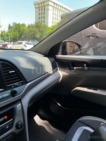 Hyundai Elantra 2017, 160,934 km - 2.0 l - Bakı