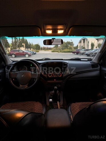 Mitsubishi L200 2021, 146,000 km - 2.4 l - Bakı