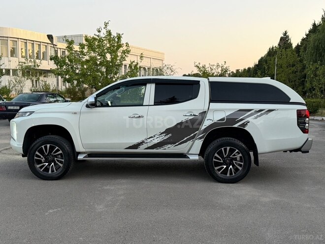 Mitsubishi L200 2021, 146,000 km - 2.4 l - Bakı