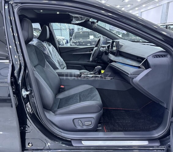 Toyota Camry 2025, 30,300 km - 2.0 l - Bakı
