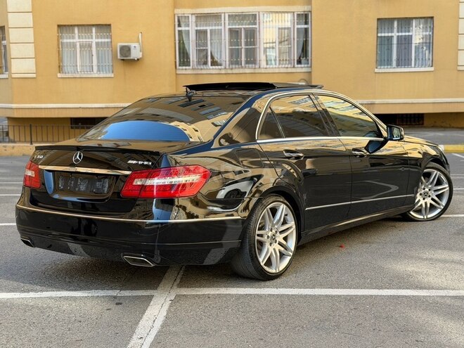 Mercedes E 300 2009, 240,000 km - 3.5 l - Sumqayıt