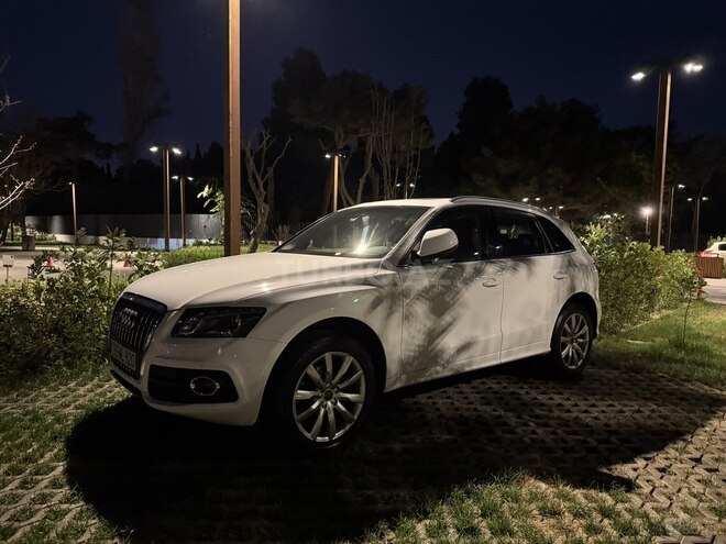 Audi Q5 2010, 220,000 km - 2.0 l - Bakı