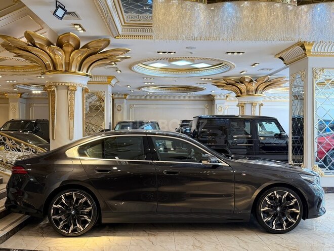 BMW 530e 2024, 20,000 km - 2.0 л - Bakı